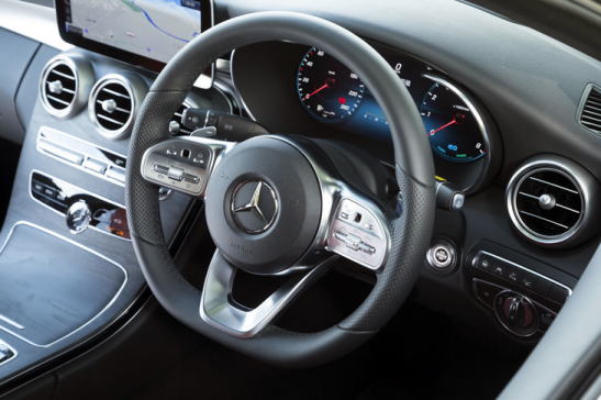 YԂ̃ECJ[o[̈ʒuɃVtgo[sR